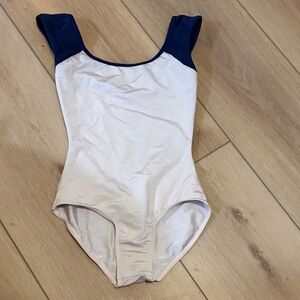 Mariia light pink leotard with blue cap sleeves (S)